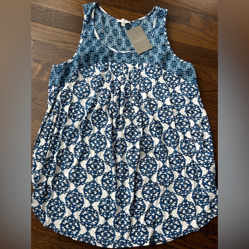 Anthropologie sleeveless shirt/ blouse. NWT!